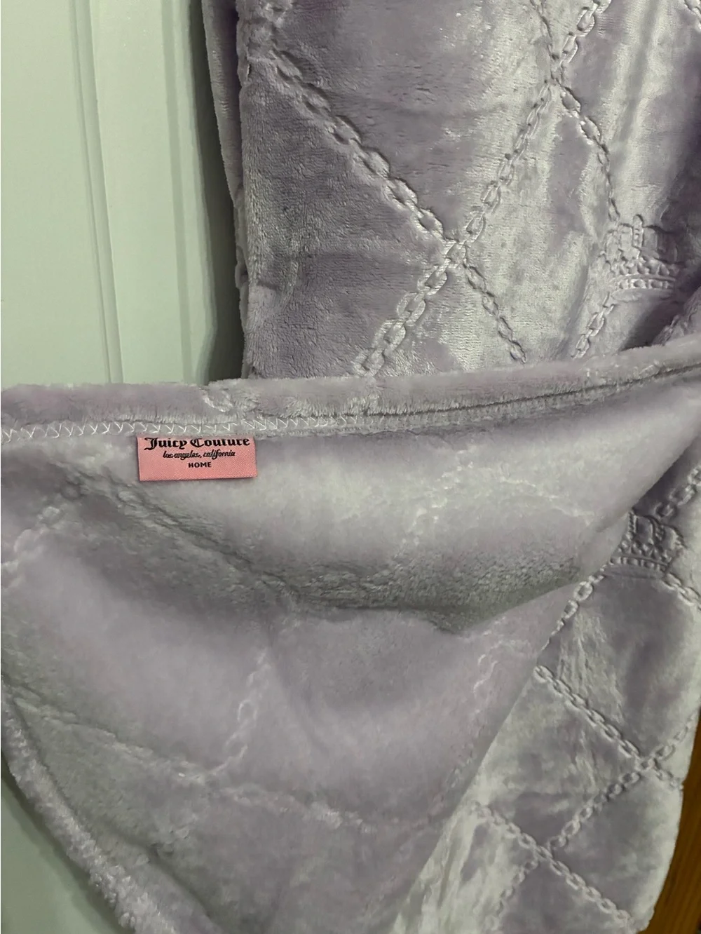 Crown & Chains throw blanket